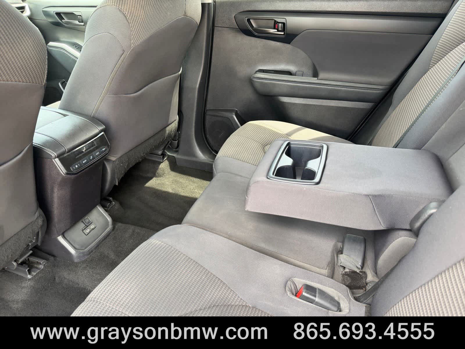 Used 2023 Toyota Highlander L FWD image 18