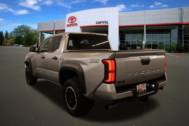 Certified 2024 Toyota Tacoma TRD Off-Road AWD/4WD image 5