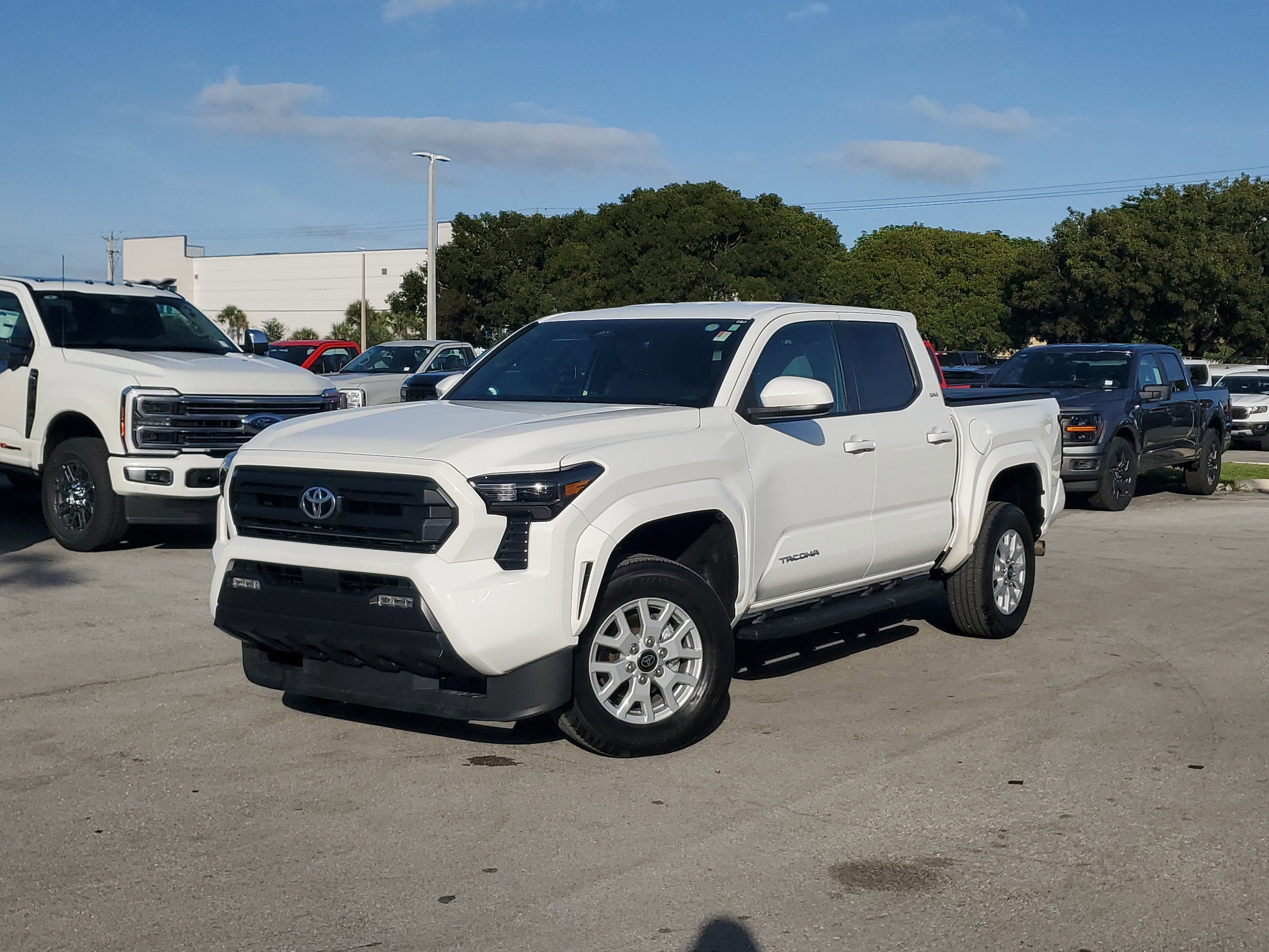 Used 2024 Toyota Tacoma SR5 image 32