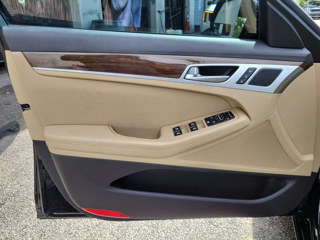Used 2018 Genesis G80 3.8 RWD image 16