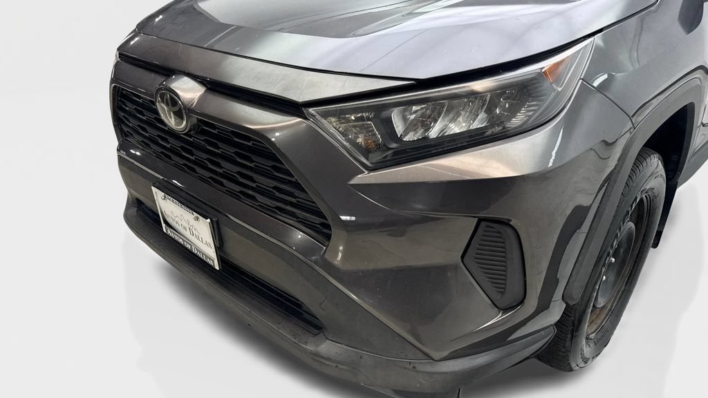 Used 2021 Toyota RAV4 LE FWD image 14