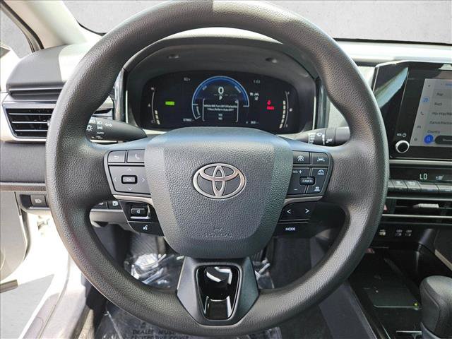 Used 2025 Toyota Camry LE FWD image 13