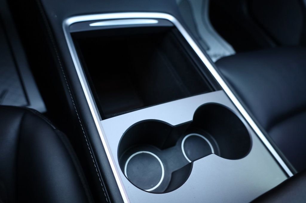 Used 2021 Tesla Model 3 Standard Range Plus image 36