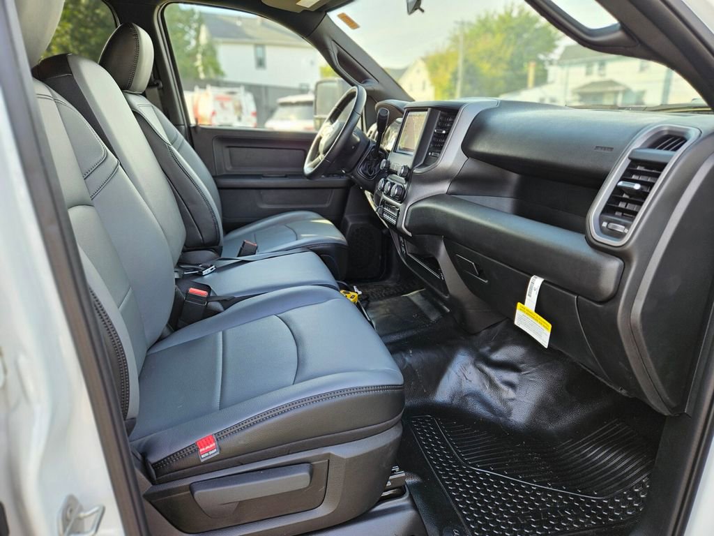 New 2024 RAM 3500 Tradesman w/ Chrome Appearance Group image 11