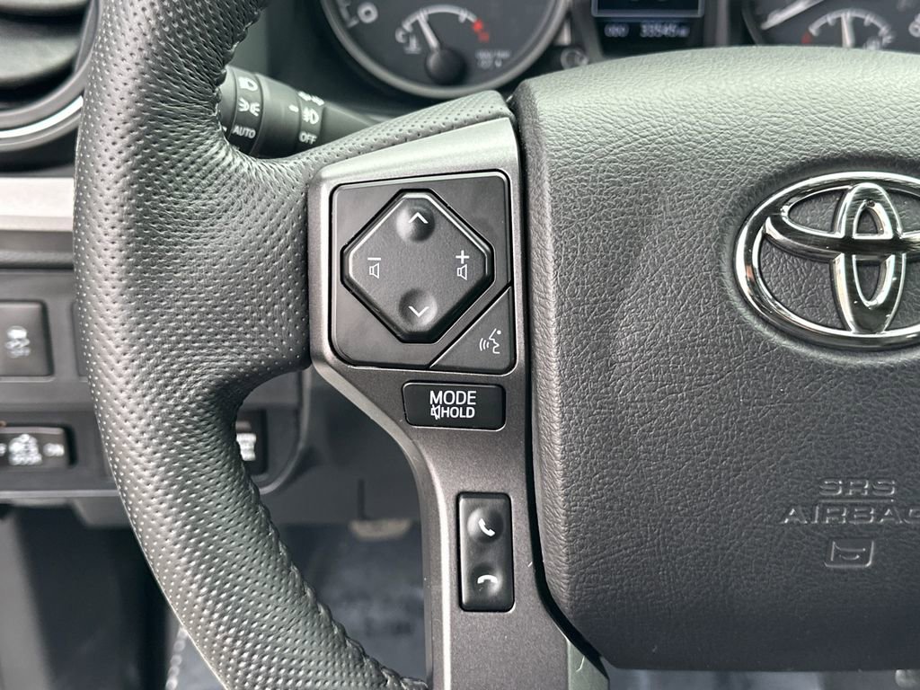 Used 2022 Toyota Tacoma TRD Off-Road image 22