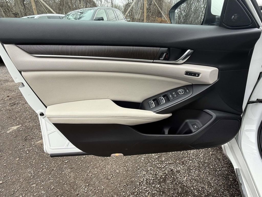 Used 2021 Honda Accord EX-L image 13