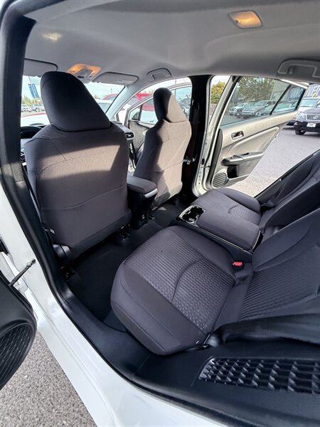 Used 2018 Toyota Prius Prime Plus FWD image 27