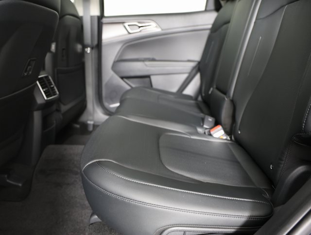 Certified 2026 Kia Sportage EX w/ EX Panorama Roof Package image 9