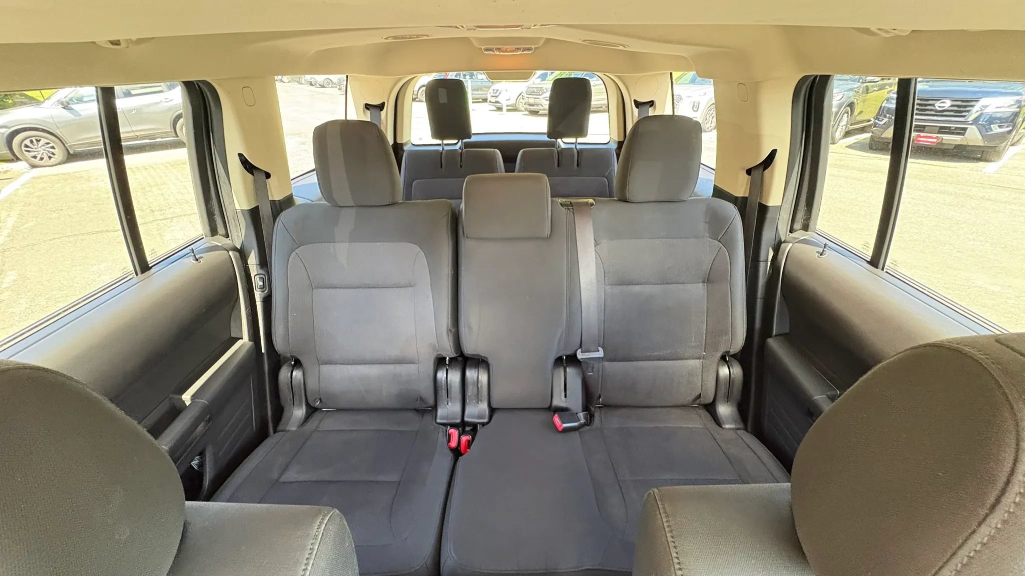 Used 2018 Ford Flex SE FWD image 32