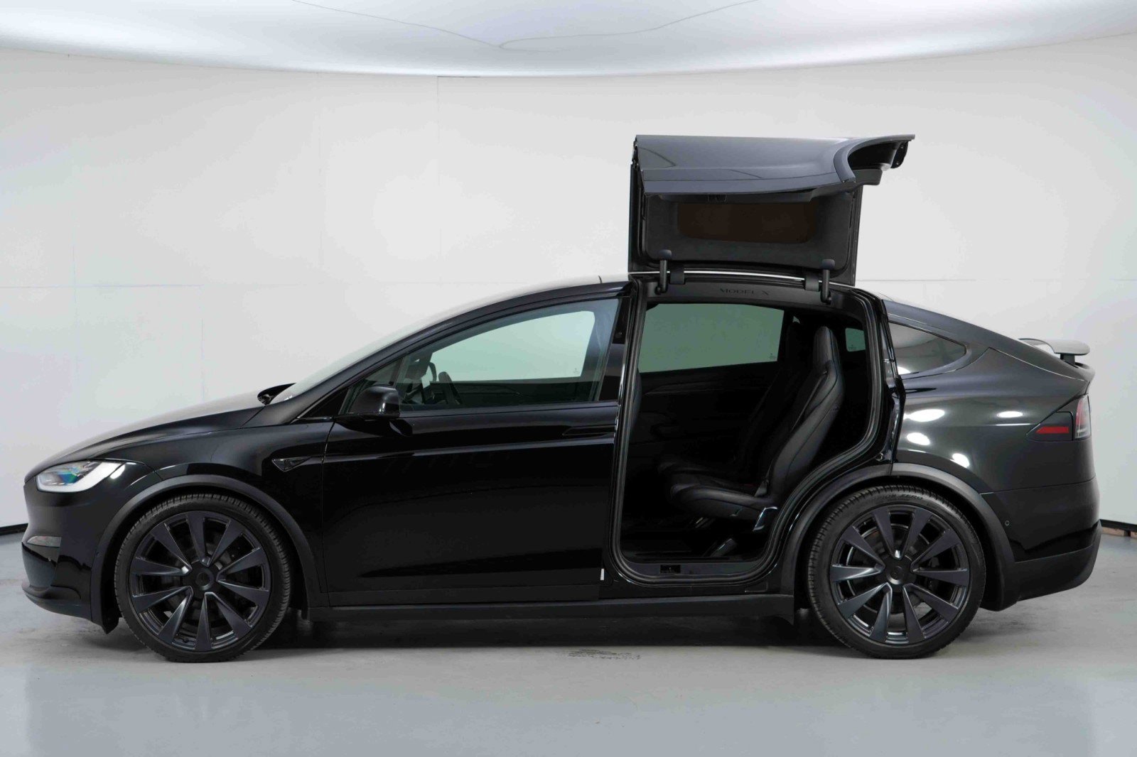 Used 2022 Tesla Model X image 50