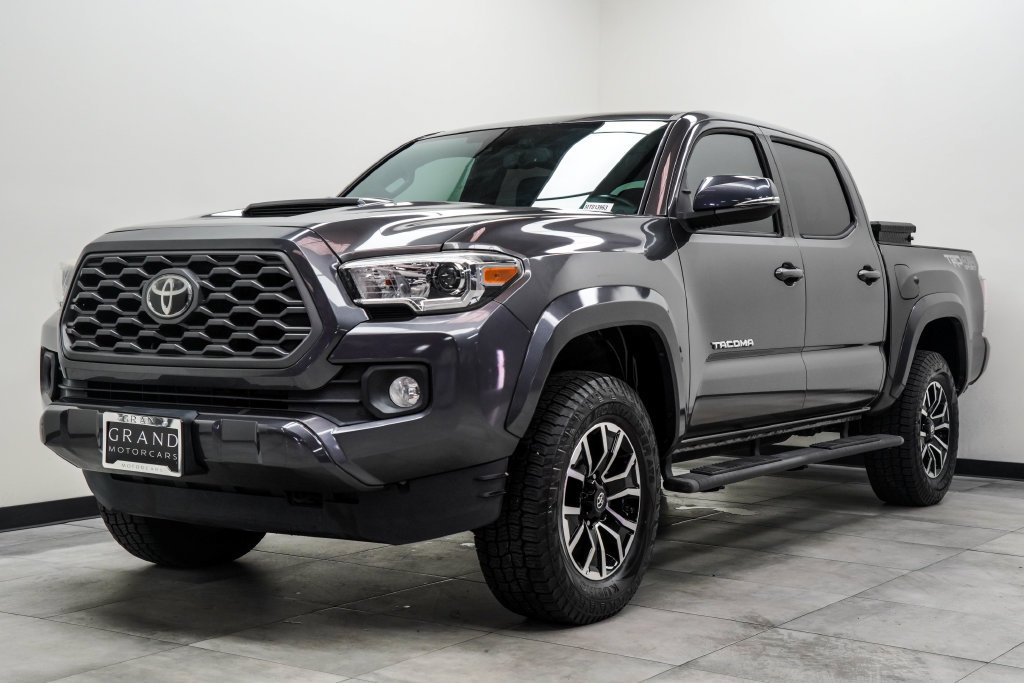 Used 2021 Toyota Tacoma TRD Sport AWD/4WD image 8