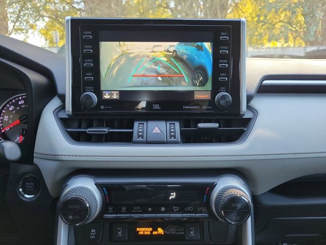 Used 2019 Toyota RAV4 XLE Premium image 21