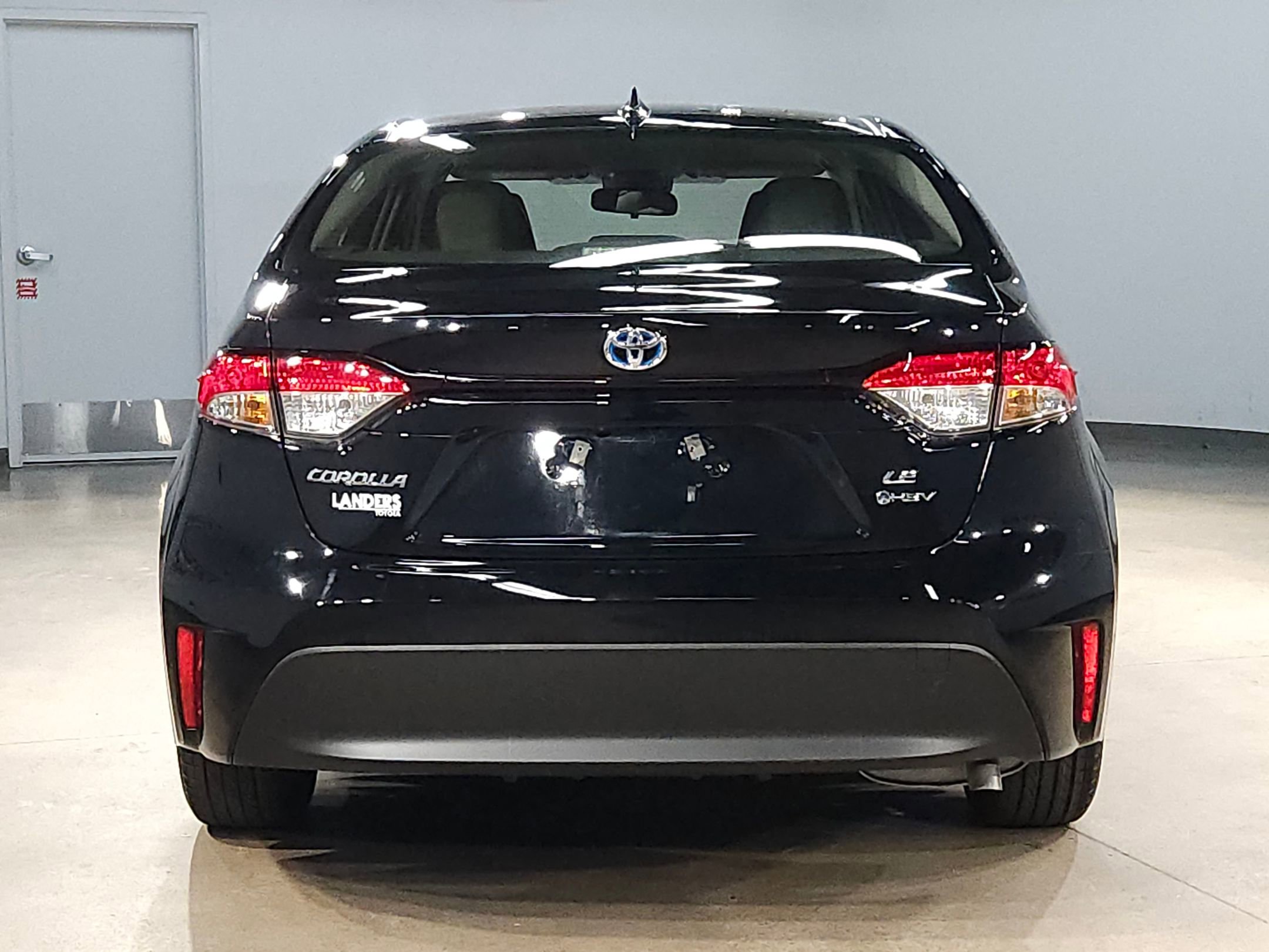 Used 2025 Toyota Corolla LE image 6