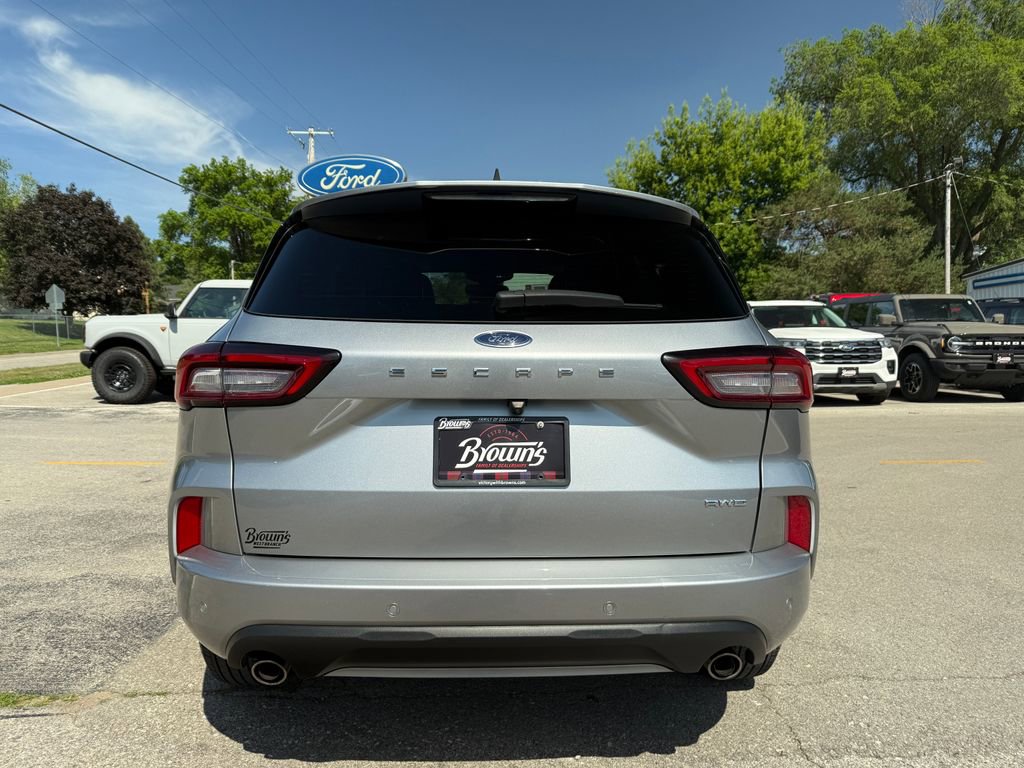 Used 2024 Ford Escape ST-Line w/ Tech Pack #1 AWD/4WD image 6