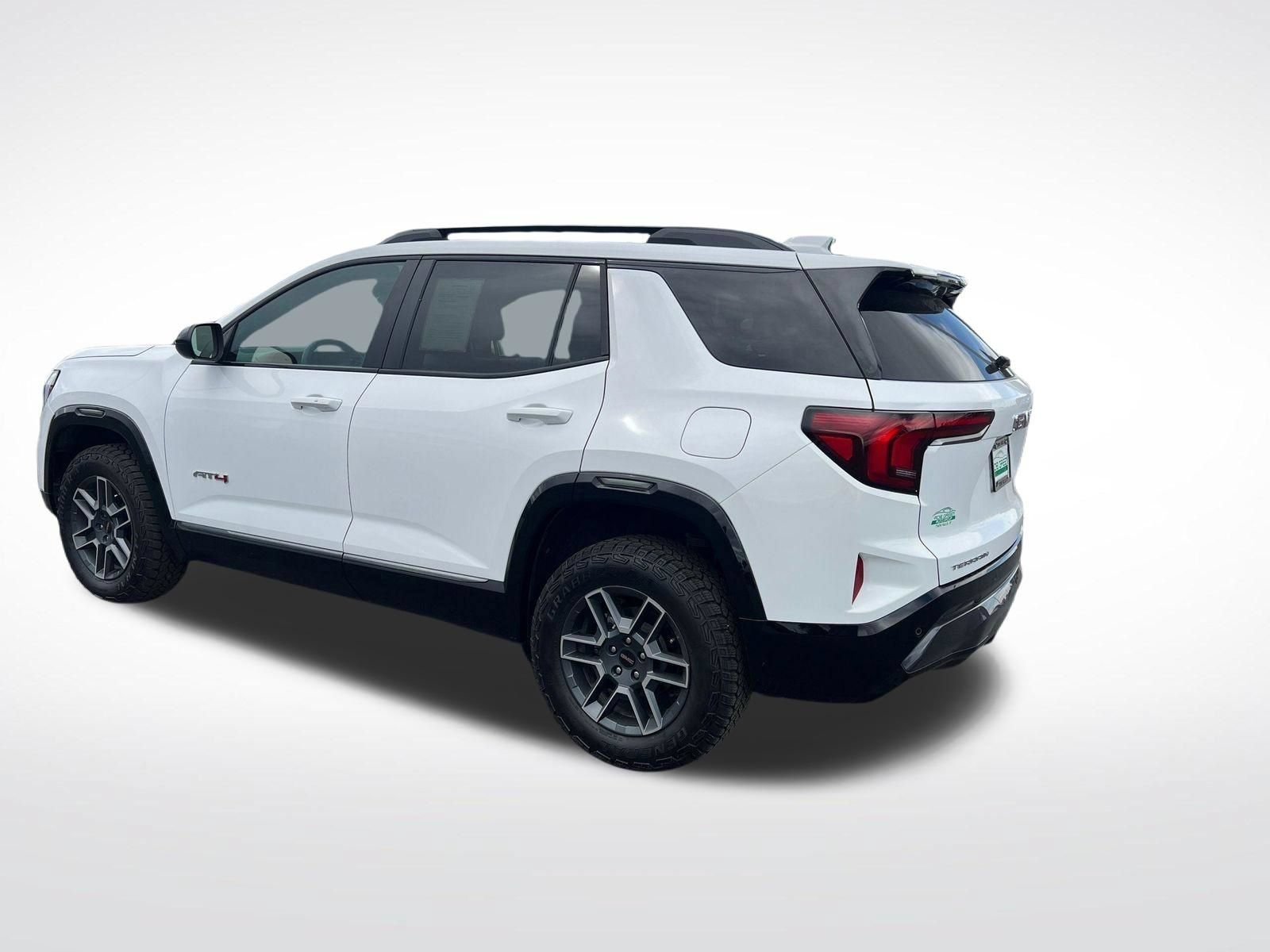 Used 2026 GMC Terrain AT4 w/ Convenience Package III AWD/4WD image 5