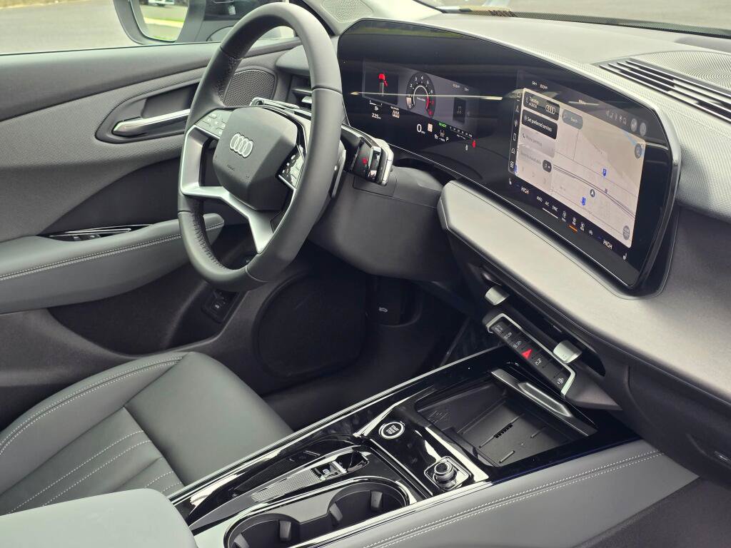 New 2026 Audi Q3 quattro 2.0T AWD/4WD image 28