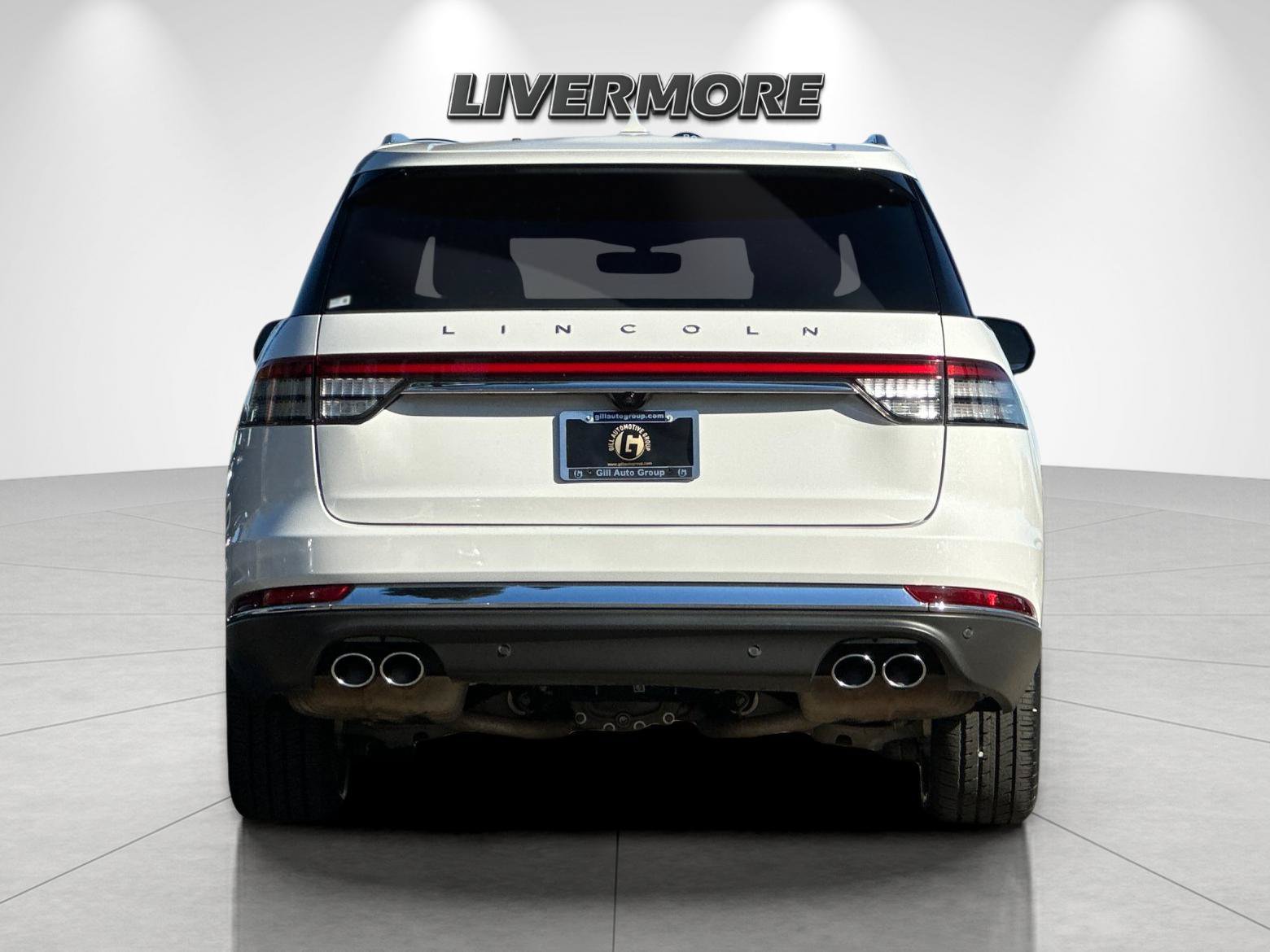 Used 2023 Lincoln Aviator Reserve w/ Equipment Group 201A AWD/4WD image 4