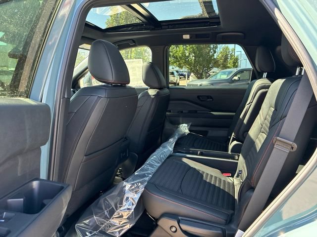 New 2026 Nissan Pathfinder Rock Creek w/ Rock Creek Premium Package AWD/4WD image 8