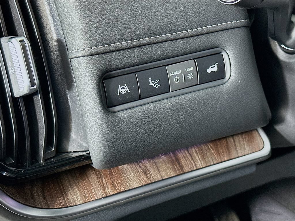New 2026 Nissan Armada Platinum Reserve w/ Accent Package AWD/4WD image 15