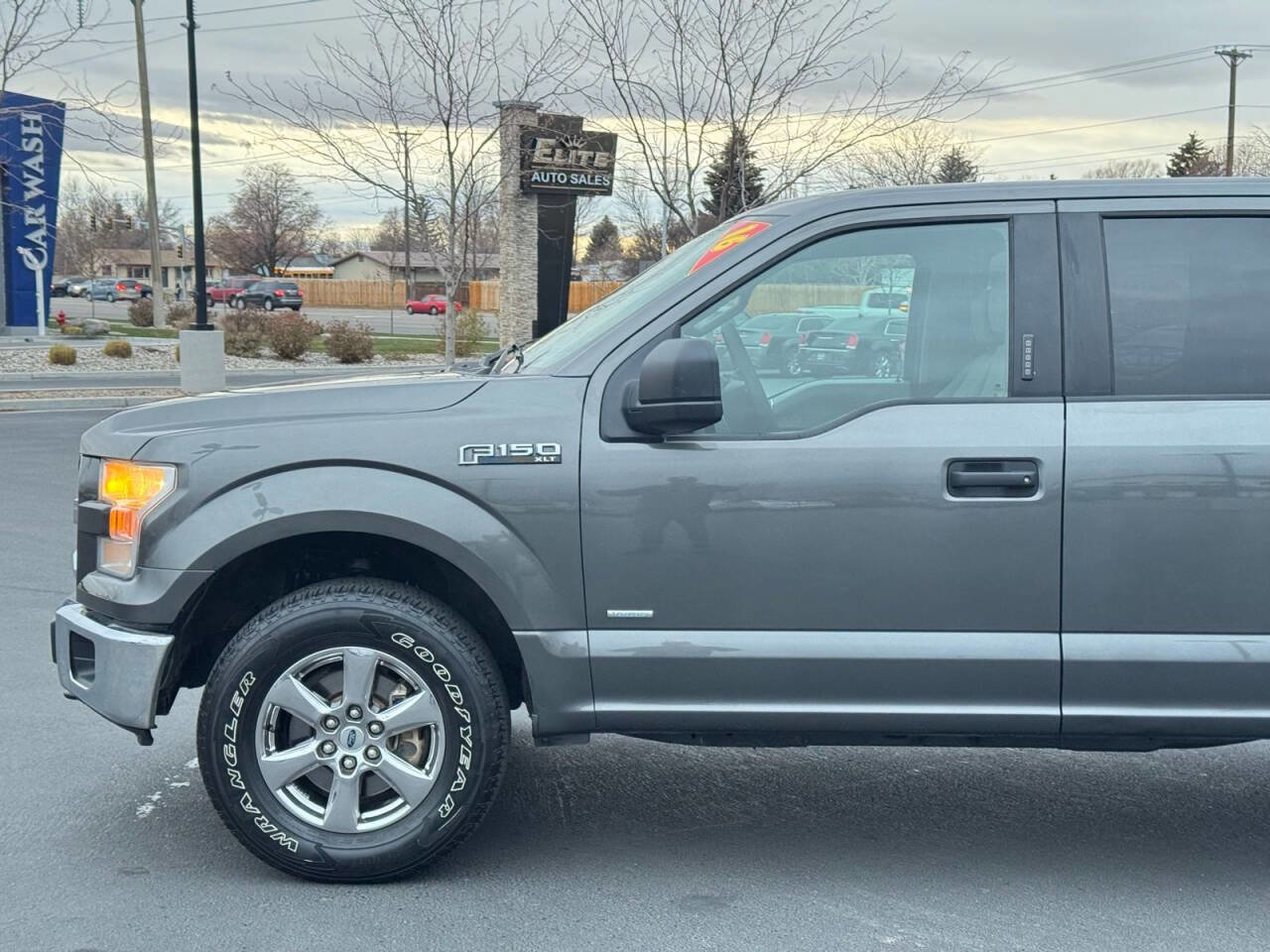 Used 2016 Ford F150 XLT w/ Trailer Tow Package image 11