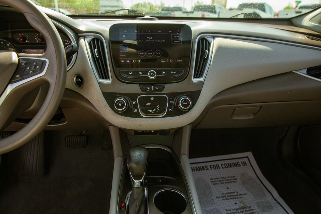 Used 2022 Chevrolet Malibu LS w/ Driver Confidence Package II FWD image 15
