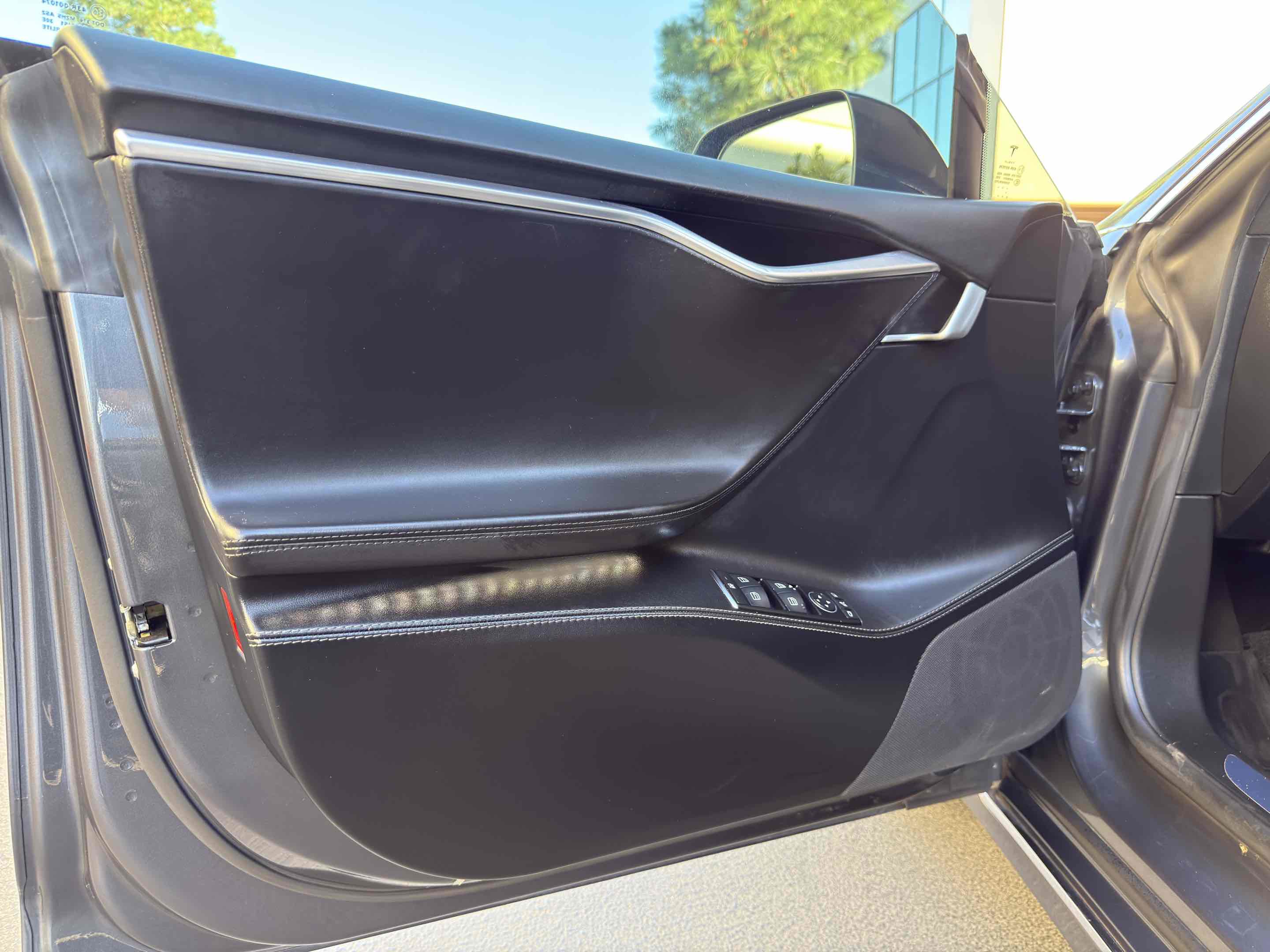 Used 2017 Tesla Model S 75 RWD image 31