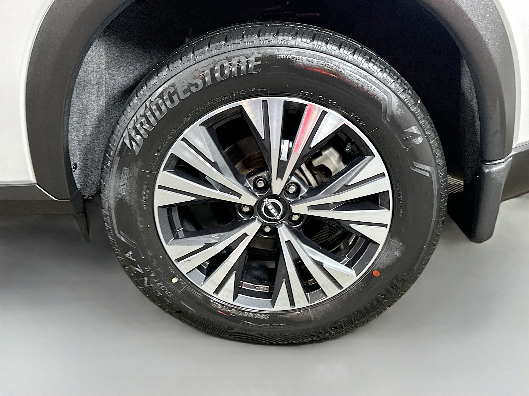 Used 2023 Nissan Rogue SV AWD/4WD image 28