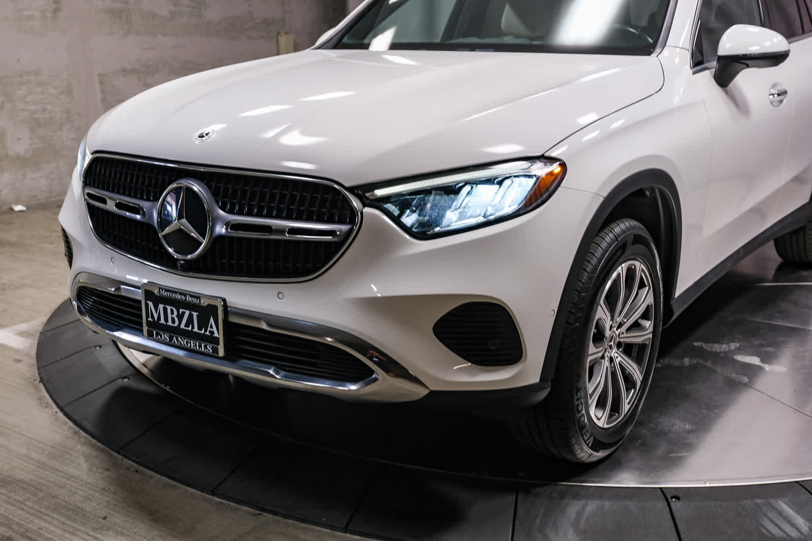 Used 2023 Mercedes-Benz GLC 300 image 11