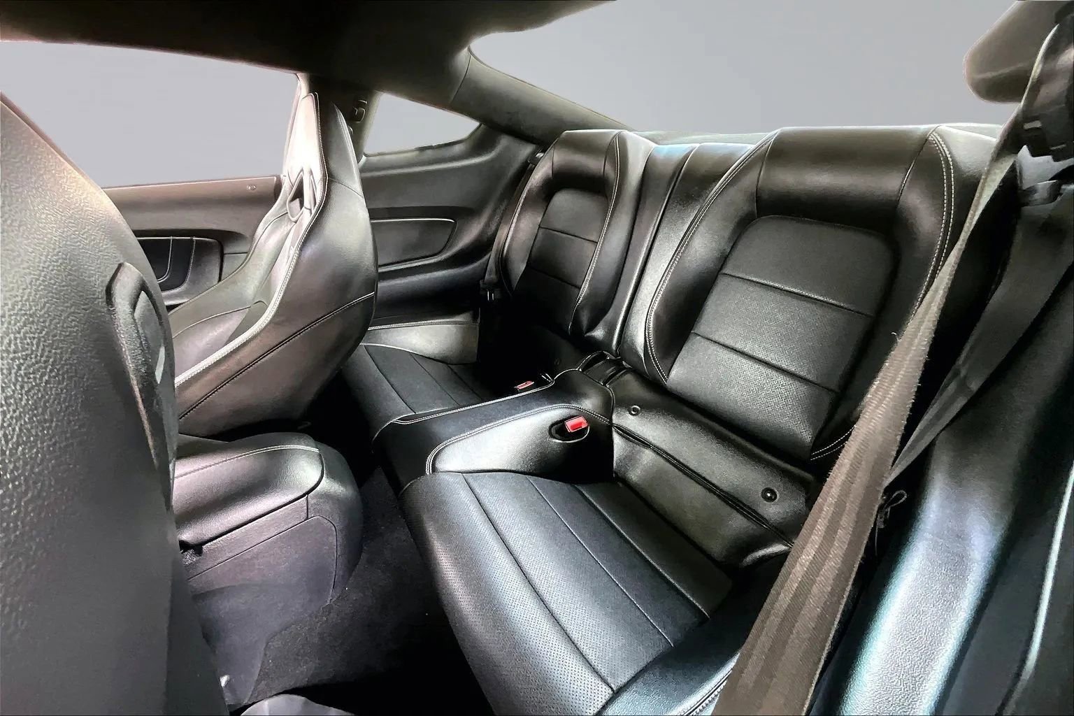Used 2020 Ford Mustang Premium w/ 2.3L High Performance Package RWD image 19