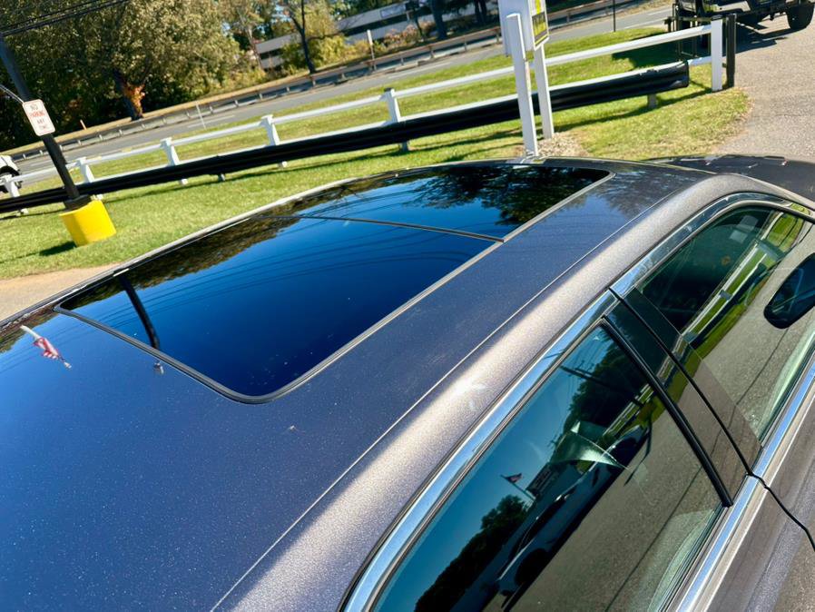 Used 2017 Chrysler 300 Limited w/ Value Package image 28