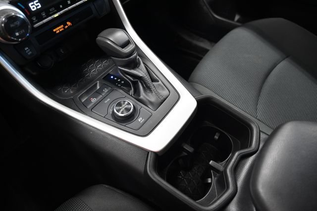 Used 2022 Toyota RAV4 LE AWD/4WD image 19