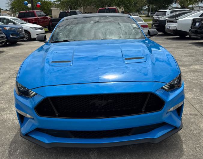 Used 2022 Ford Mustang GT Premium w/ Equipment Group 401A RWD image 2