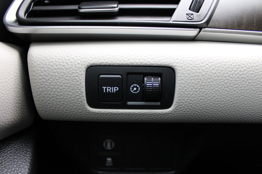 Certified 2018 Honda Accord EX image 30