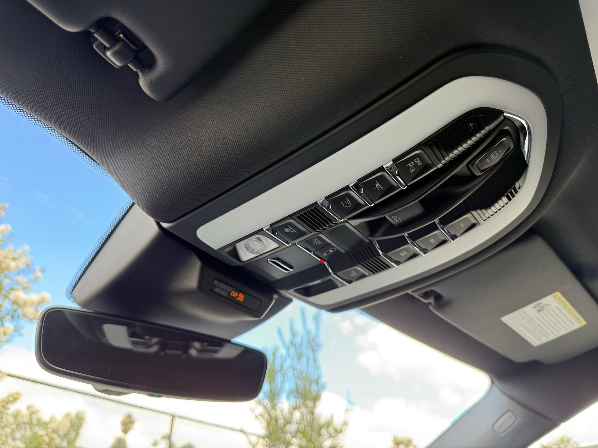 Used 2026 Porsche Macan image 17