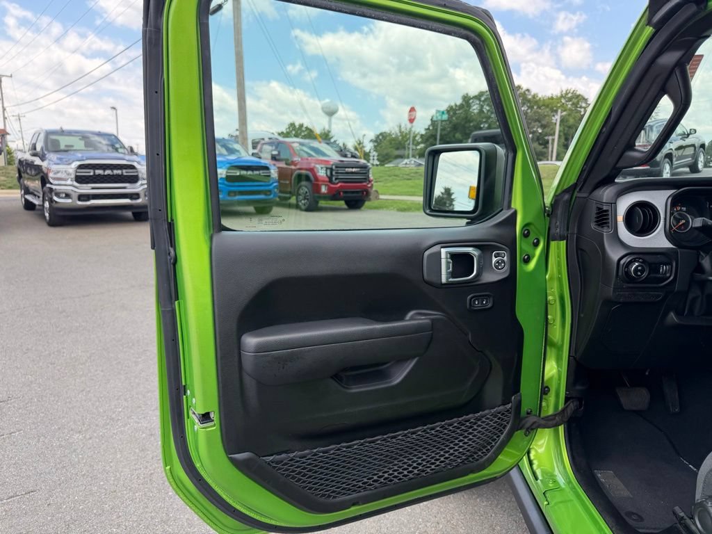 Used 2025 Jeep Gladiator Sport AWD/4WD image 12
