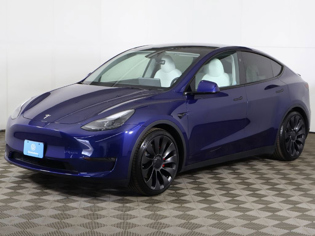 Used 2024 Tesla Model Y Performance image 9