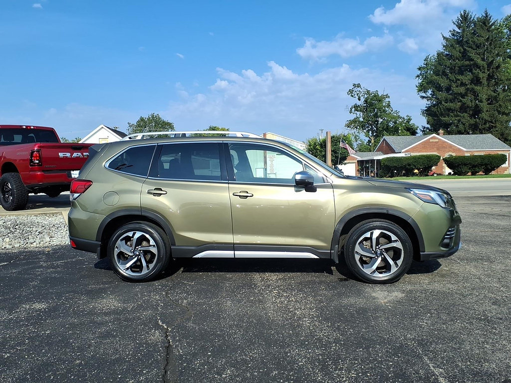 Used 2022 Subaru Forester Touring AWD/4WD image 8