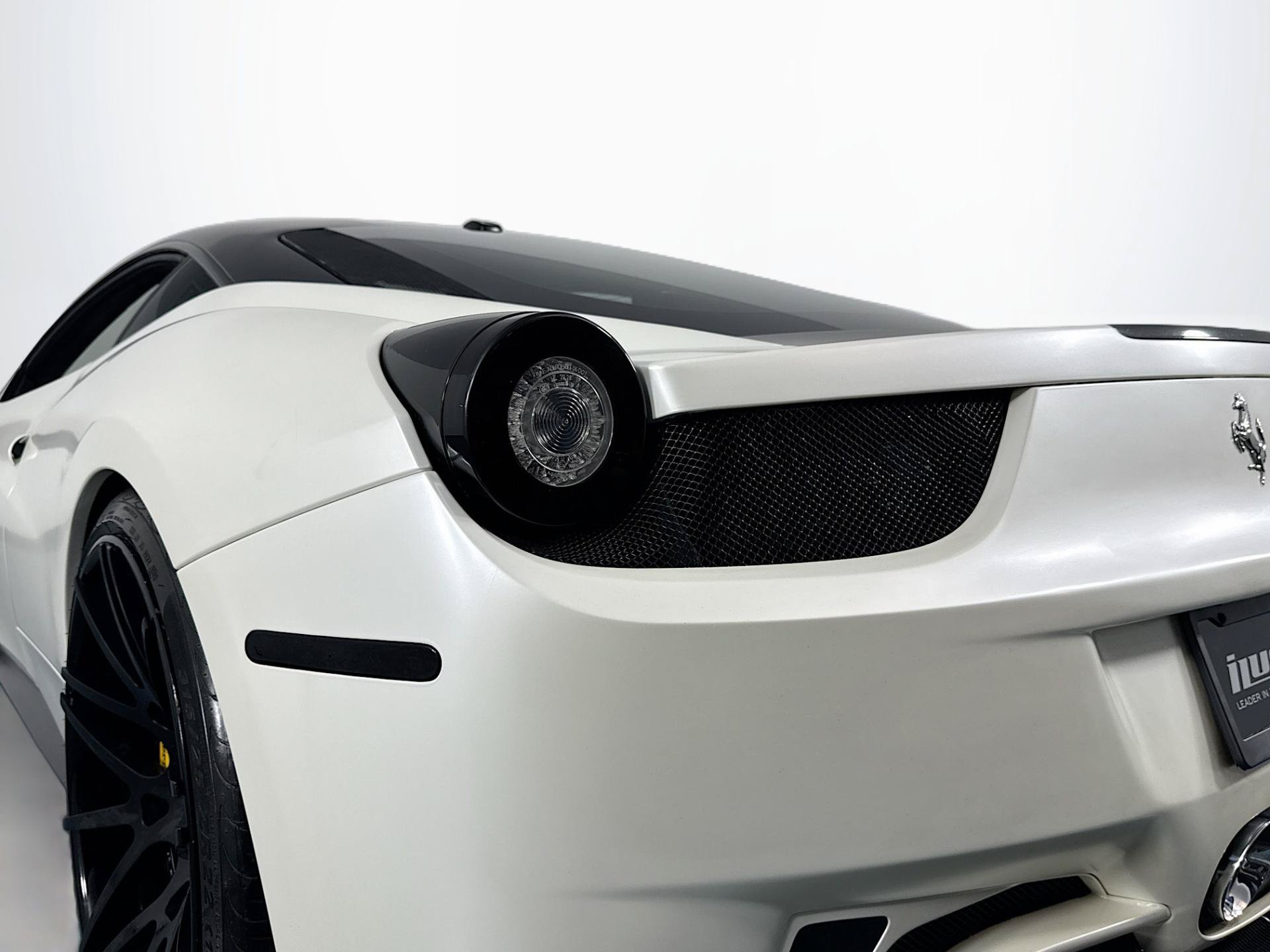 Used 2010 Ferrari 458 Italia Coupe RWD image 38