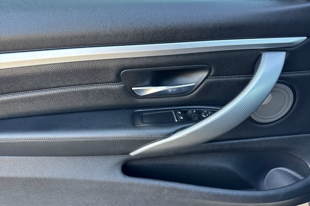 Used 2020 BMW 430i Coupe w/ M Sport Package RWD image 10