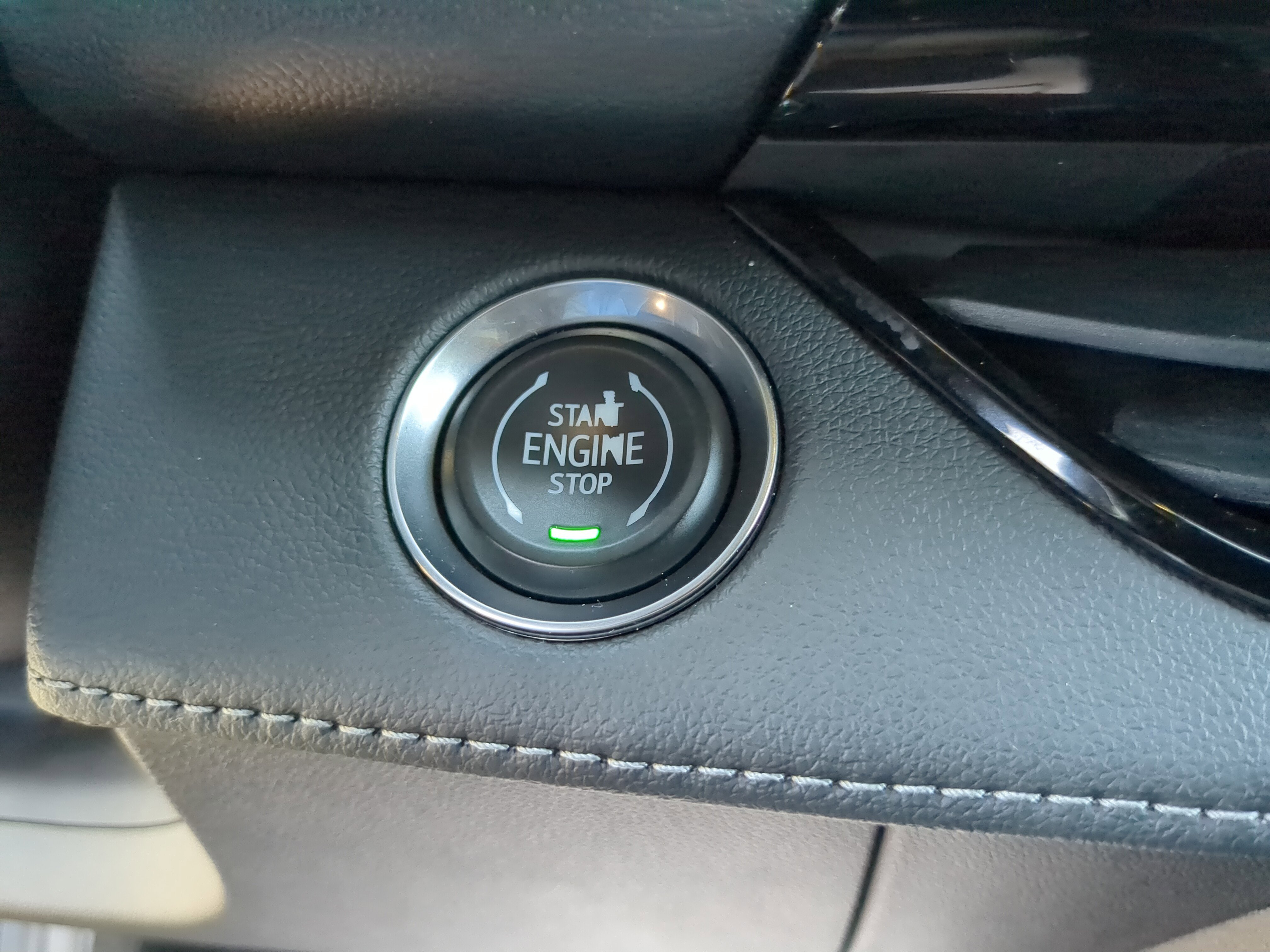 Used 2025 Buick Enclave Preferred image 31