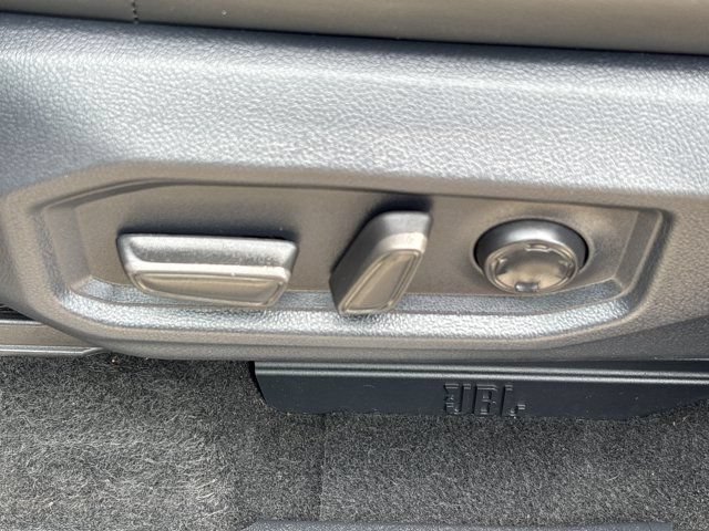 Used 2024 Toyota Tundra Platinum AWD/4WD image 18