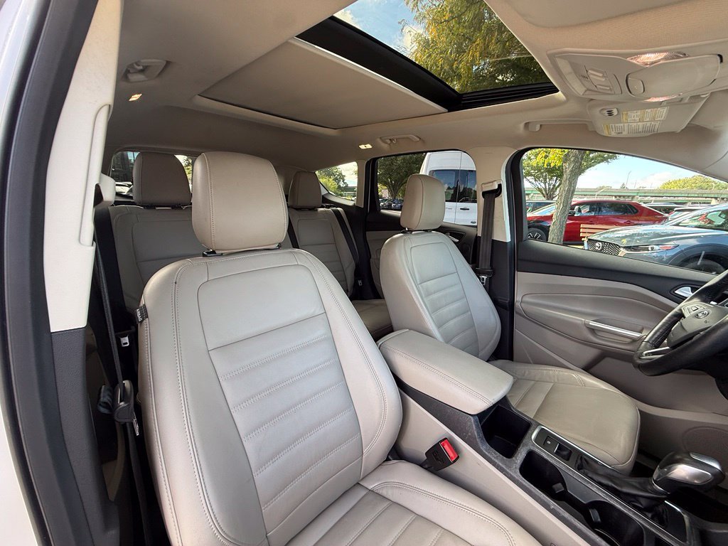 Certified 2019 Ford Escape Titanium AWD/4WD image 29