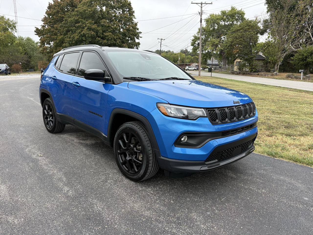 Used 2023 Jeep Compass Latitude w/ Convenience Group AWD/4WD image 5