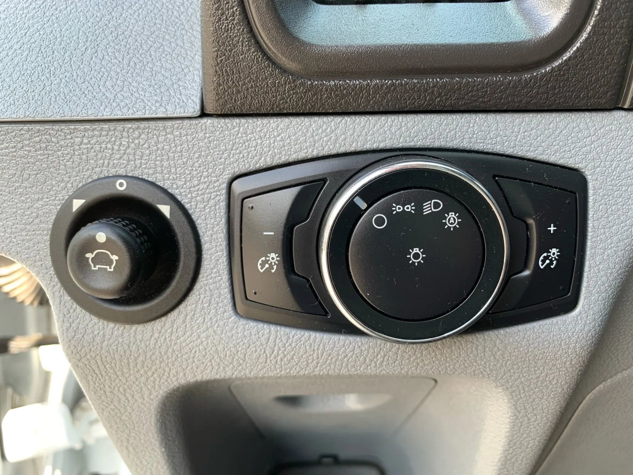 Used 2016 Ford Transit 350 XLT RWD image 20
