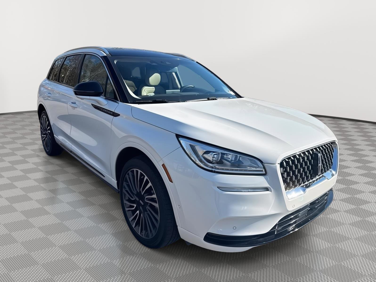 Used 2021 Lincoln Corsair Grand Touring w/ Equipment Group 301A video 3