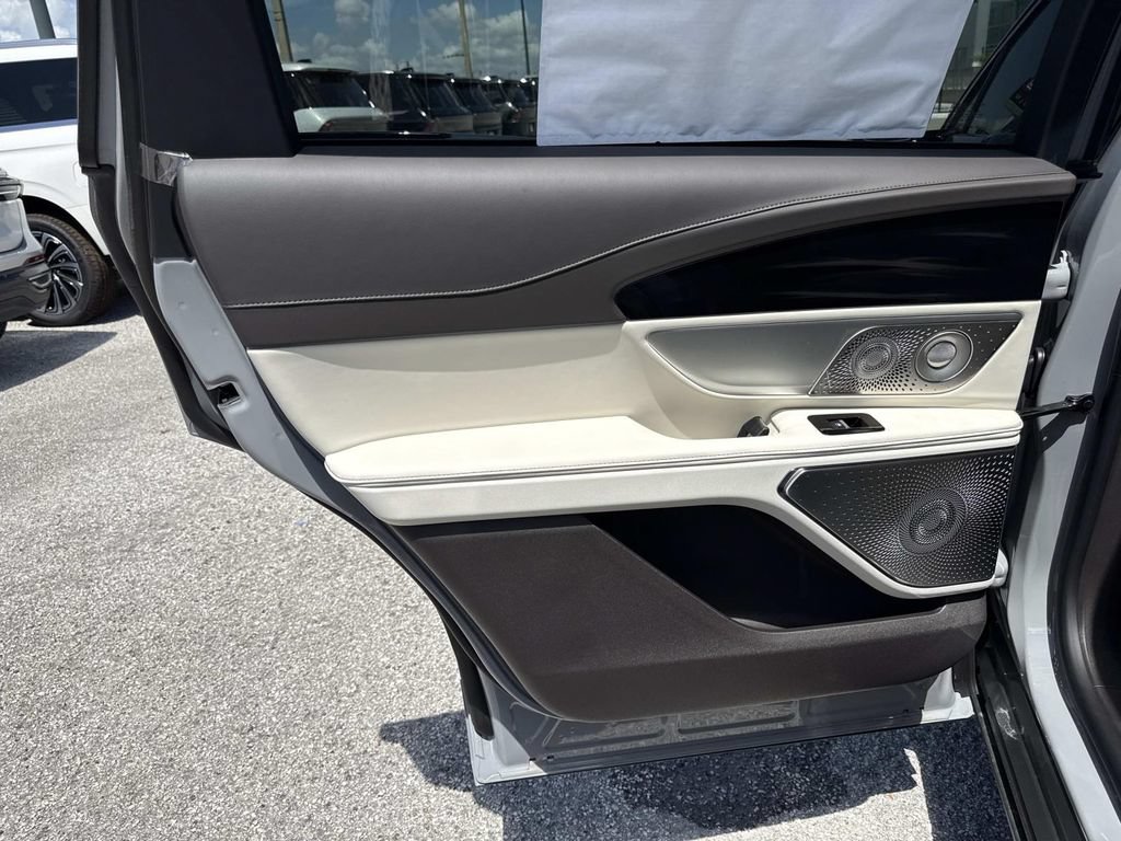 New 2026 Lincoln Nautilus Black Label AWD/4WD image 13