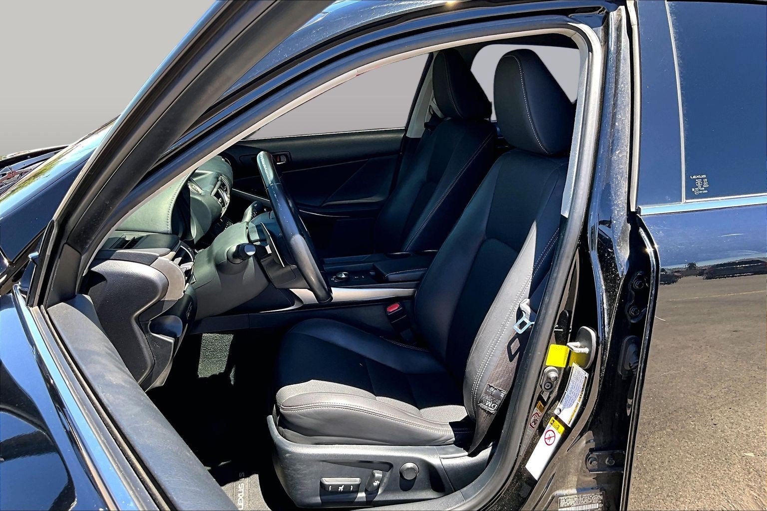 Used 2016 Lexus IS 300 AWD image 24