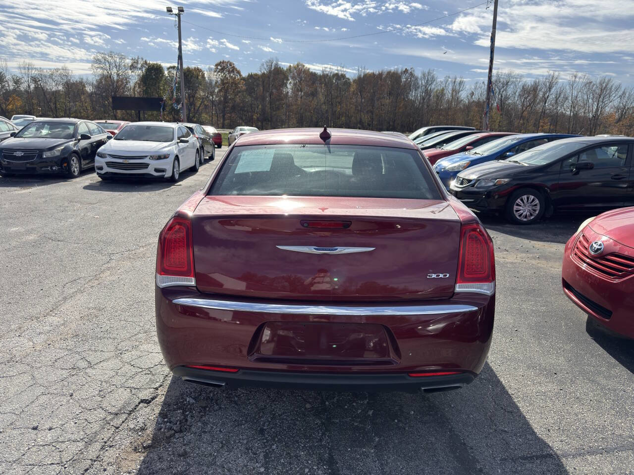 Used 2018 Chrysler 300 Touring w/ Driver Convenience Group image 6