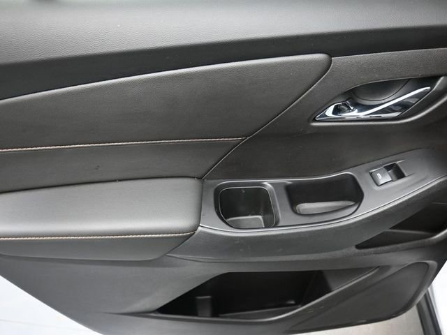 Used 2019 Chevrolet Traverse LT image 19