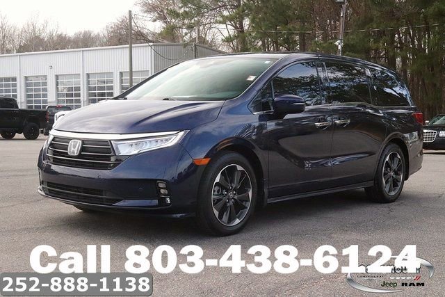 Used 2023 Honda Odyssey Elite image 3